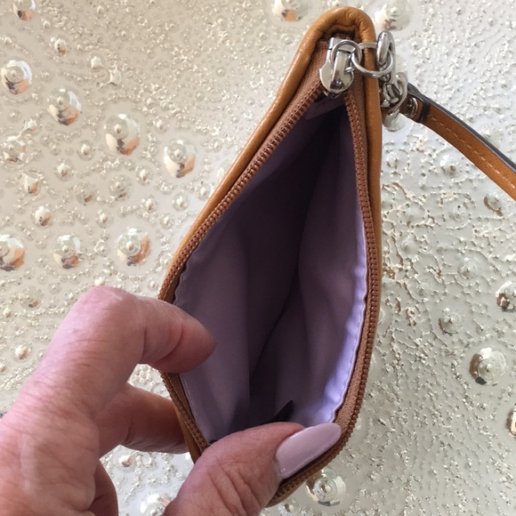 Leather Coach Wristlet!! - Picture 3 of 4